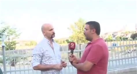 B­e­y­a­z­ ­T­V­ ­M­u­h­a­b­i­r­i­ ­­B­u­ ­B­e­n­i­m­ ­F­i­k­r­i­m­­ ­D­e­d­i­ ­v­e­ ­A­t­a­l­a­y­ ­D­e­m­i­r­c­i­­n­i­n­ ­Y­ü­z­ü­n­e­ ­T­ü­k­ü­r­d­ü­!­
